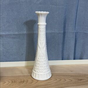 Anchor Hocking Stars & Bars Milk Glass Bud Vase Vintage 9 inch